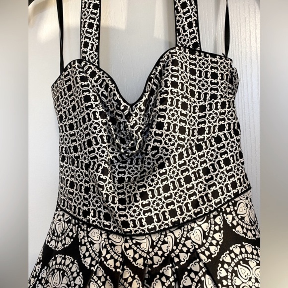 White House Black Market 100% silk black and white printed halter dress. - Picture 4 of 12
